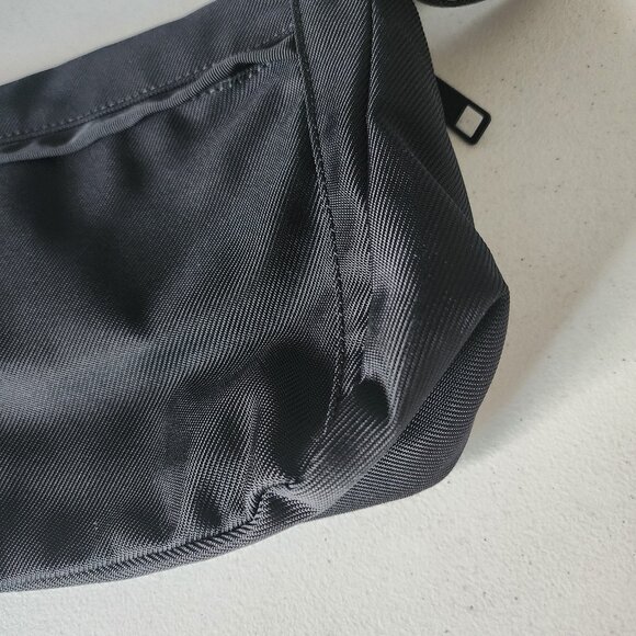 Lululemon Festival Bag II "LIKE NEW" - Picture 7 of 16